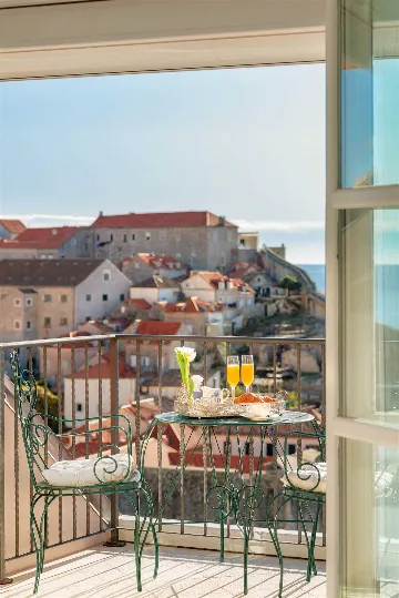 4-Bedroom Villa with Private Pool in Dubrovnik