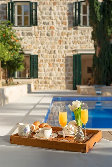 4-Bedroom Villa with Private Pool in Dubrovnik