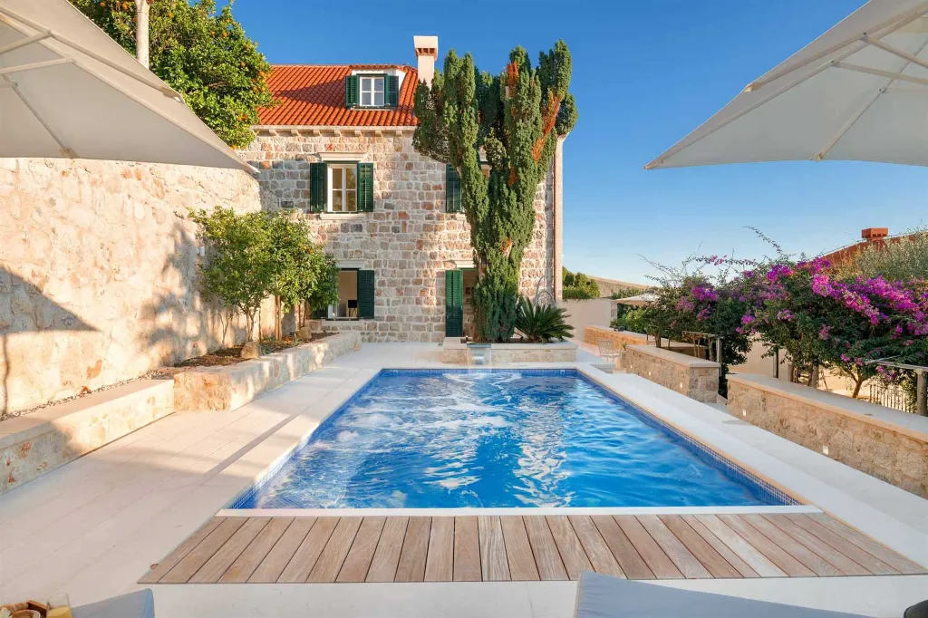 4-Bedroom Villa with Private Pool in Dubrovnik