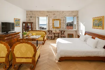 4-Bedroom Villa with Private Pool in Dubrovnik