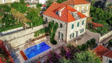 4-Bedroom Villa with Private Pool in Dubrovnik