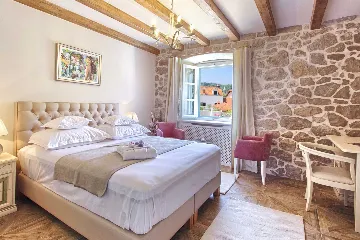 4-Bedroom Stone Villa with Jacuzzi in Cavtat