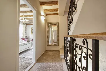 4-Bedroom Stone Villa with Jacuzzi in Cavtat