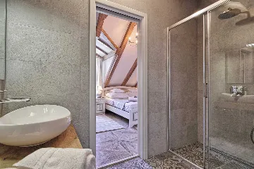 4-Bedroom Stone Villa with Jacuzzi in Cavtat