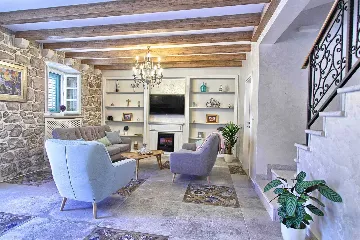 4-Bedroom Stone Villa with Jacuzzi in Cavtat