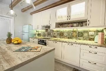 4-Bedroom Stone Villa with Jacuzzi in Cavtat