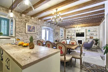 4-Bedroom Stone Villa with Jacuzzi in Cavtat