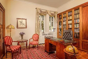 Villa with Jacuzzi Pool in Split for 10 Guests