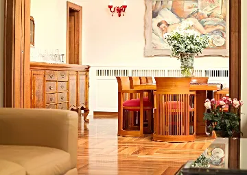 Villa with Jacuzzi Pool in Split for 10 Guests