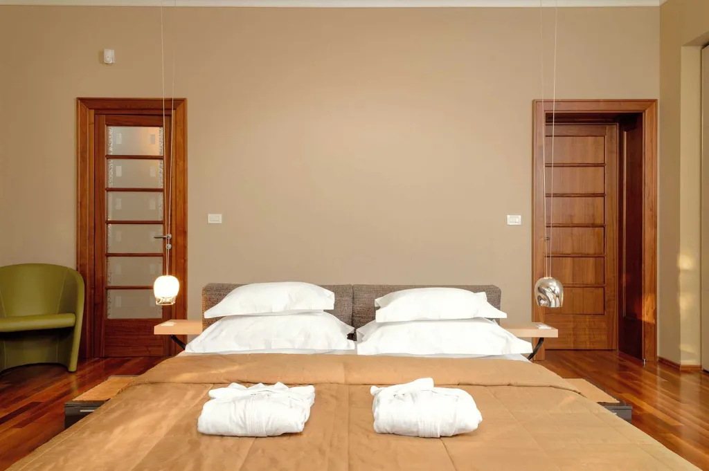 Villa with Jacuzzi Pool in Split for 10 Guests