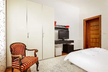 Villa with Jacuzzi Pool in Split for 10 Guests