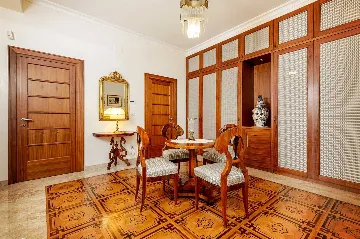 Villa with Jacuzzi Pool in Split for 10 Guests