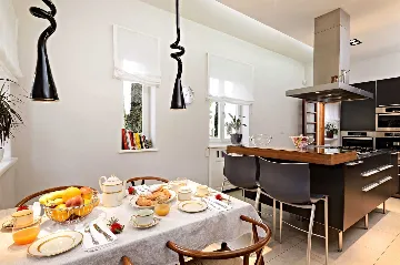 Villa with Jacuzzi Pool in Split for 10 Guests