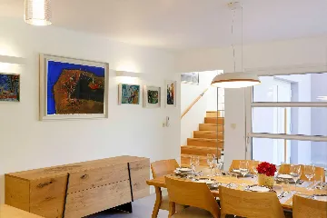 4-Bedroom Villa for 8 Guests in Zagvozd