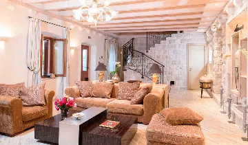 4-Bedroom Villa with Pool in Dubrovnik