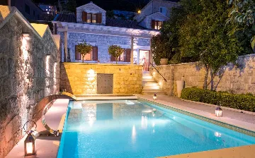4-Bedroom Villa with Pool in Dubrovnik