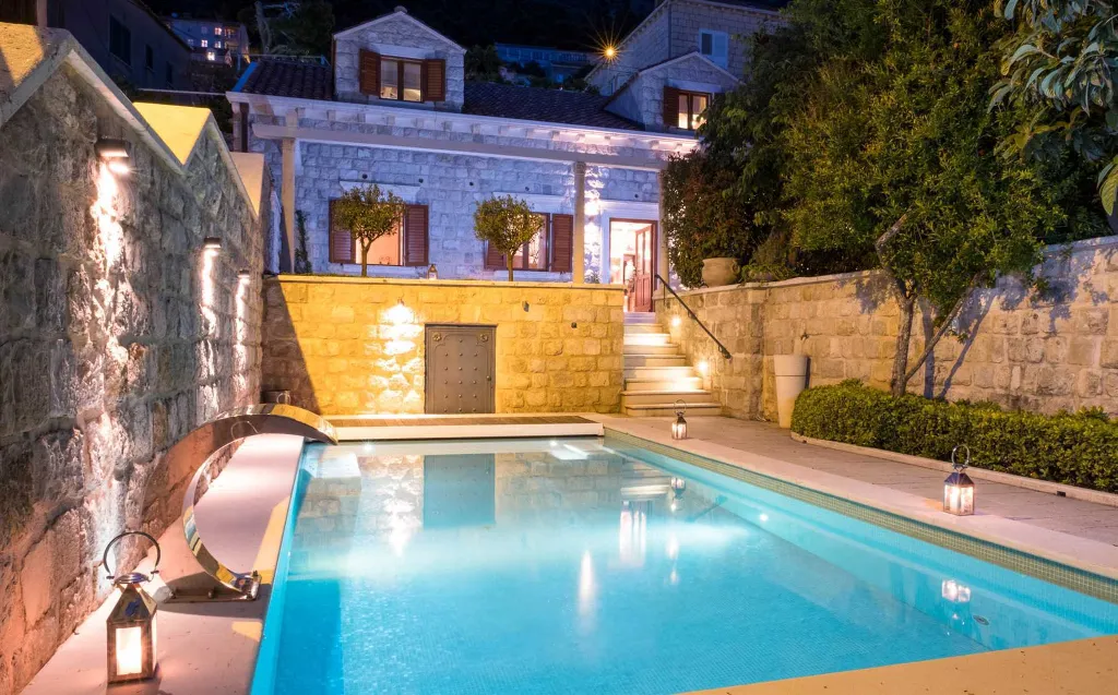 4-Bedroom Villa with Pool in Dubrovnik