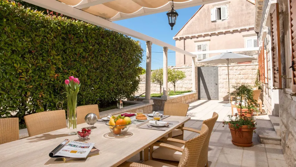 4-Bedroom Villa with Pool in Dubrovnik