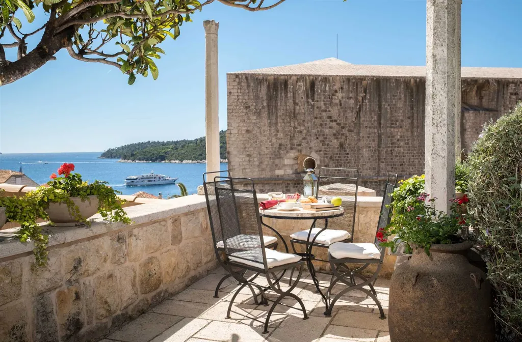 4-Bedroom Villa with Pool in Dubrovnik
