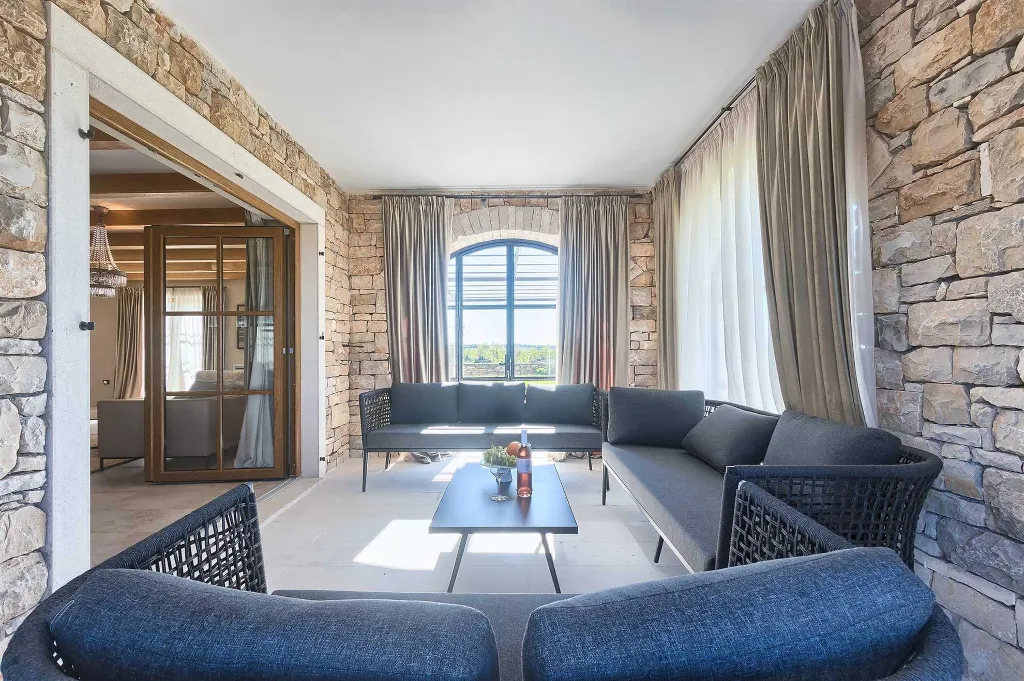 Villa in Finida for Up to 10 Guests