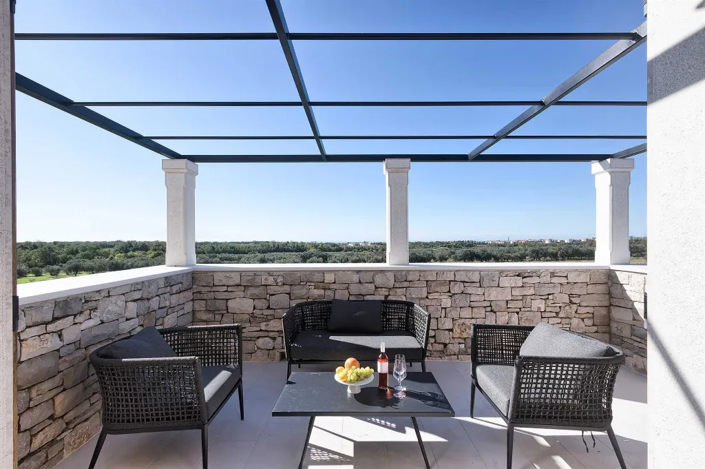 Villa in Finida for Up to 10 Guests