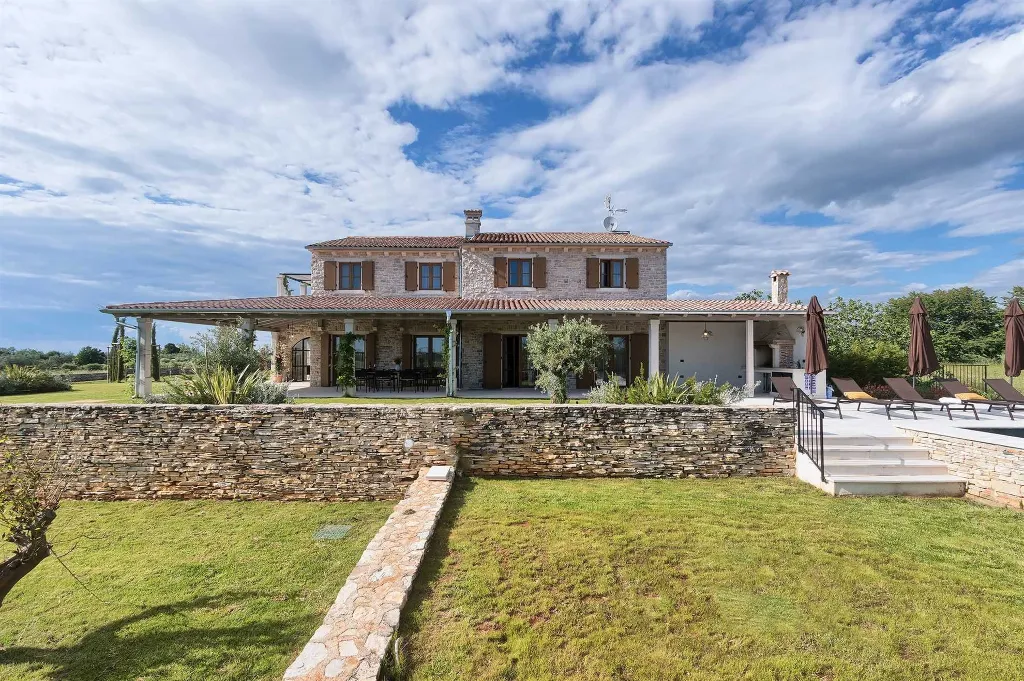 Villa in Finida for Up to 10 Guests