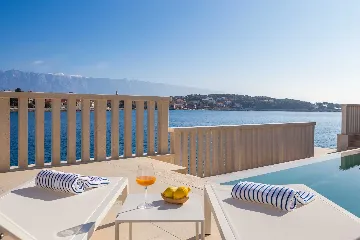 4-Bedroom Villa in Selca for Up to 8