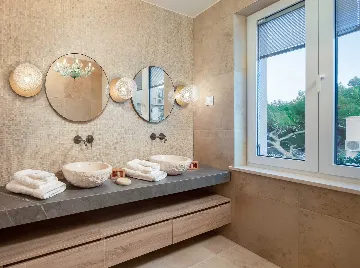 4-Bedroom Villa in Selca for up to 8 Guests