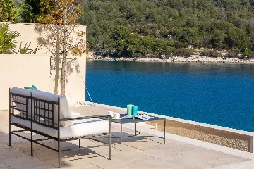 4-Bedroom Villa in Selca for up to 8 Guests