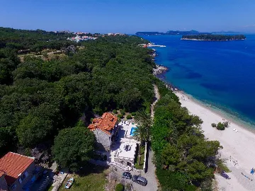 5-Bedroom Villa in Dubrovnik for Up to 9 Guests