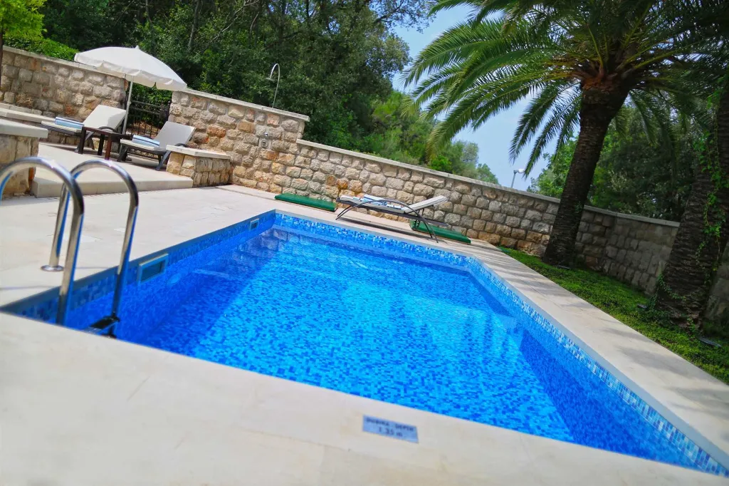 5-Bedroom Villa in Dubrovnik for Up to 9 Guests