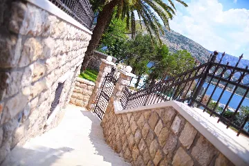5-Bedroom Villa in Dubrovnik for Up to 9 Guests