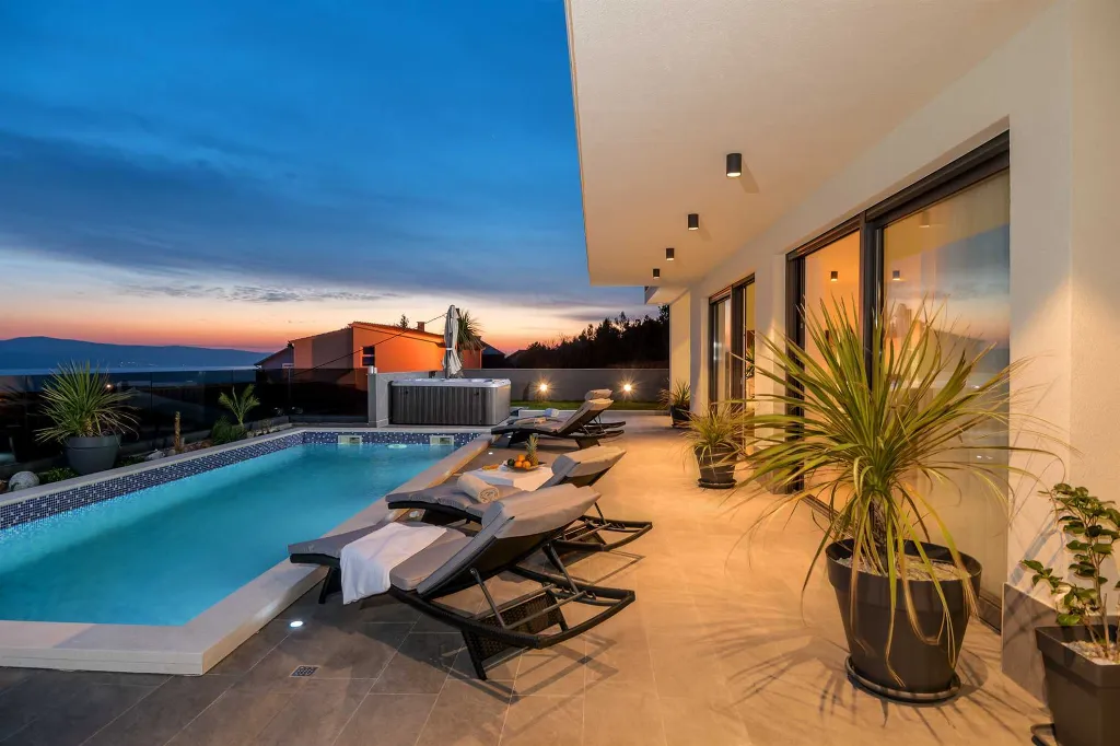 4-Bedroom Villa in Omis (Stanici) for Up to 10