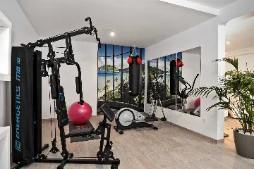 4-Bedroom Villa in Omis (Stanici) for Up to 10