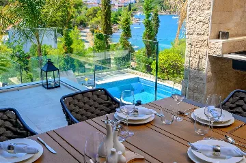 3-Bedroom Villa with Private Pool in Nečujam