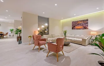 3-Bedroom Villa with Private Pool in Nečujam