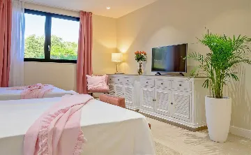 3-Bedroom Villa with Private Pool in Nečujam