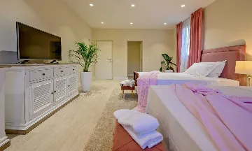 3-Bedroom Villa with Private Pool in Nečujam