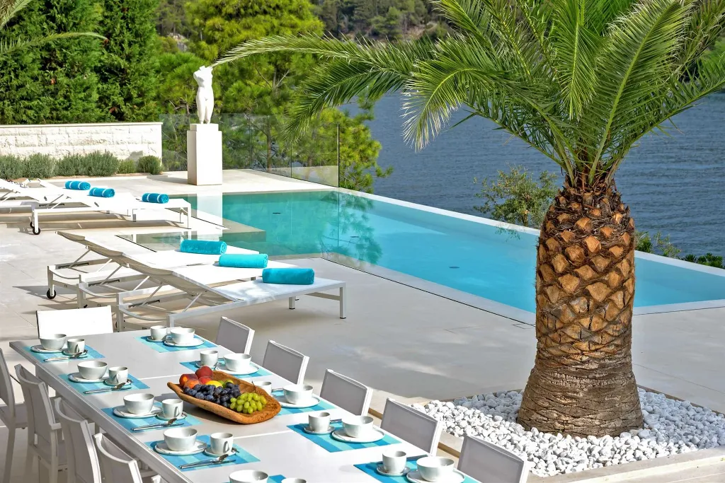 Seafront Villa for Up to 12 Guests in Selca