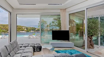 Seafront Villa for Up to 12 Guests in Selca