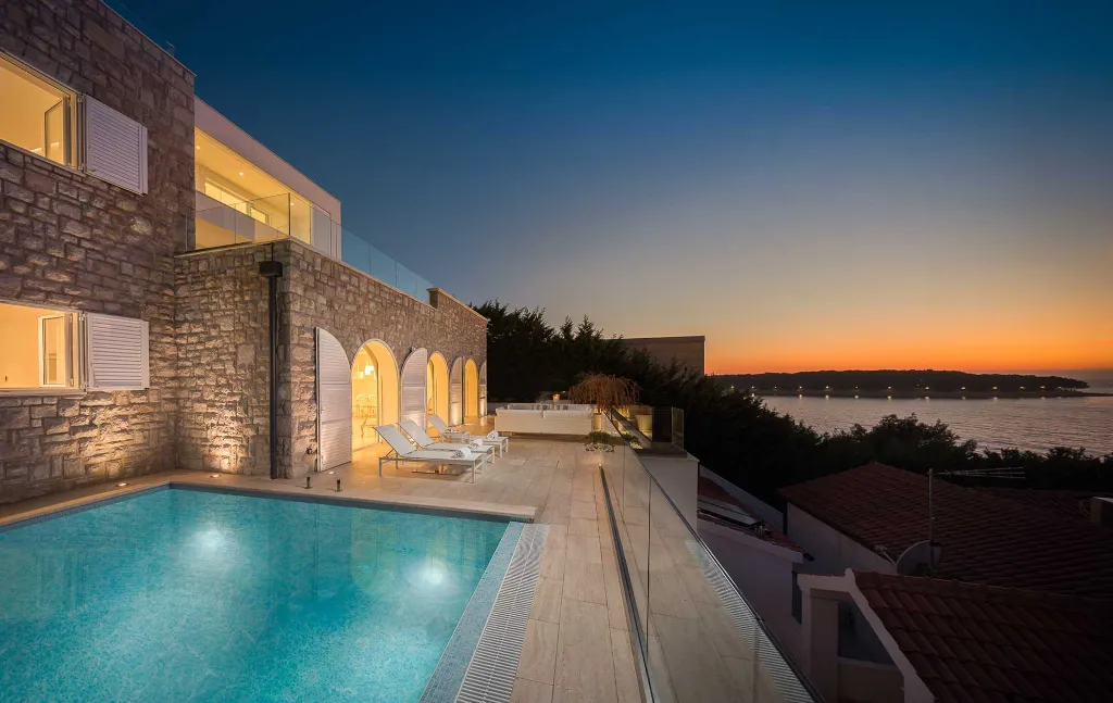 Villa in Primošten for 14 Guests with Heated Pool