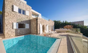 Villa in Primošten for 14 Guests with Heated Pool