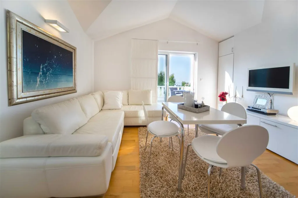 Primošten Villa for 12 Guests with Private Pool