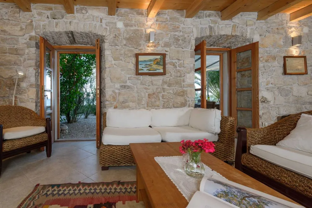 4-Bedroom Villa with Private Saltwater Pool in Orebić