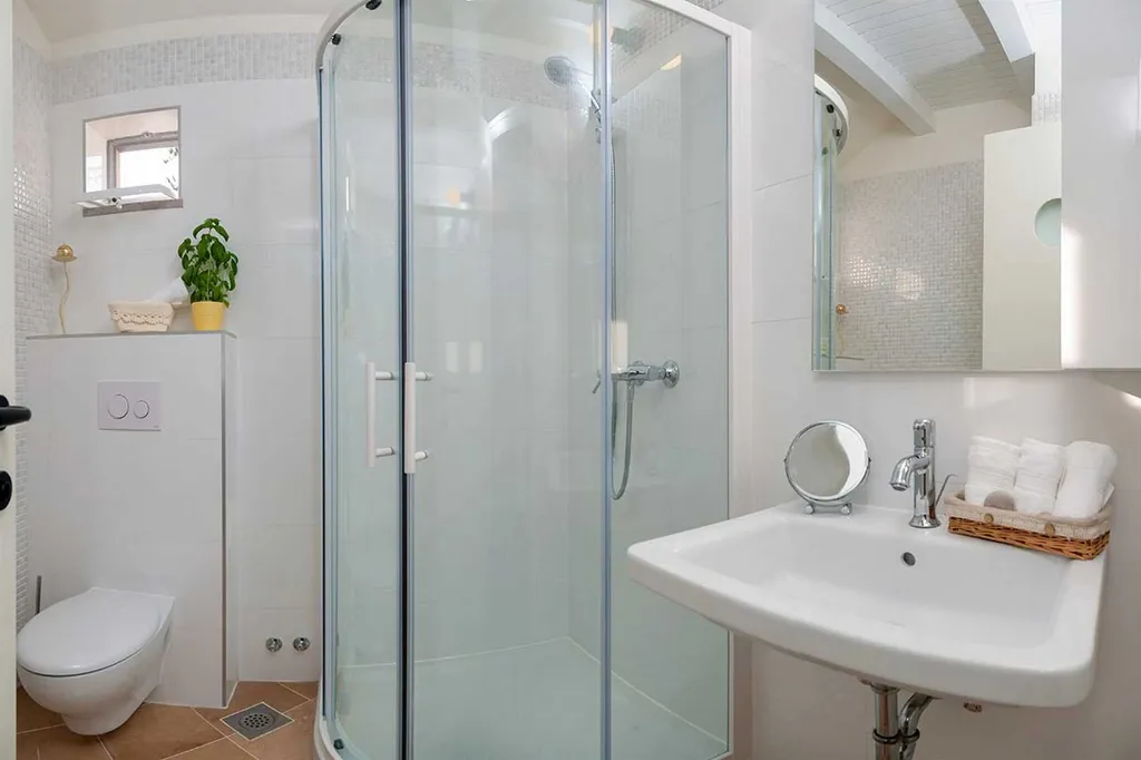 Beachfront Villa in Orebić for 5 Guests