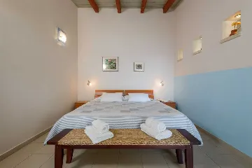 Beachfront Villa in Orebić for 5 Guests