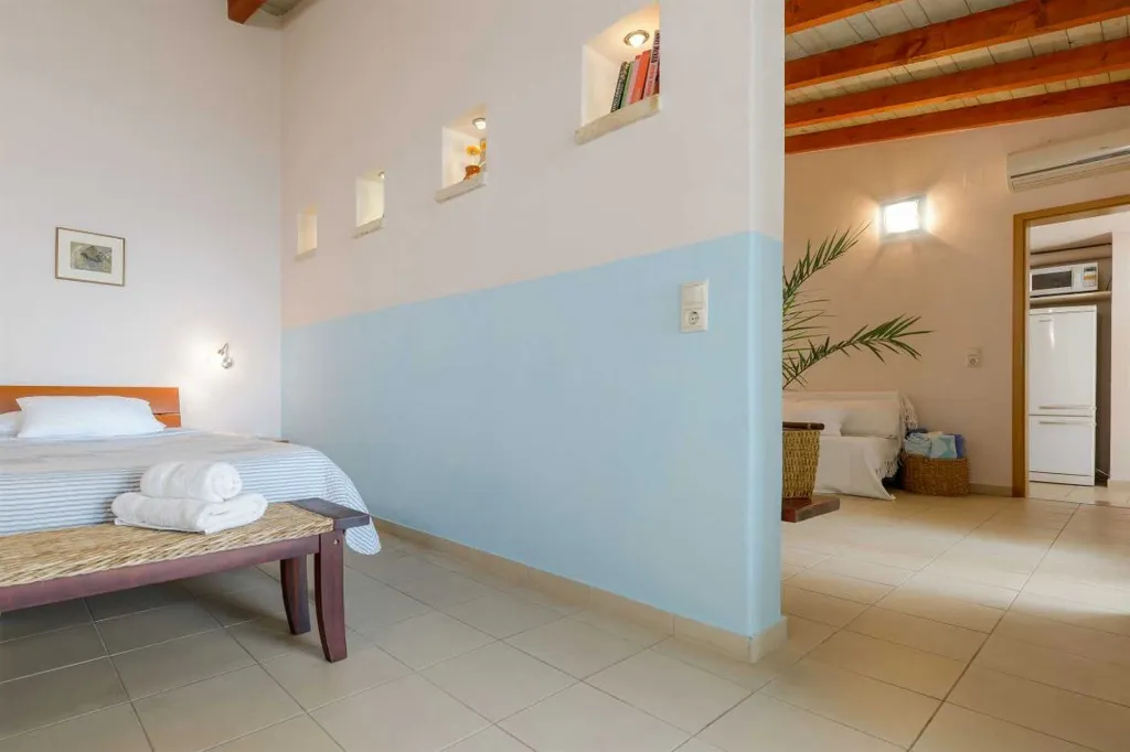 Beachfront Villa in Orebić for 5 Guests