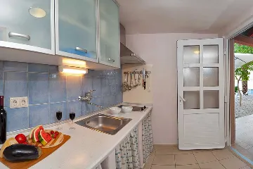 Beachfront Villa in Orebić for 5 Guests