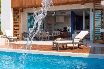 Heated Infinity Pool Villa for 10 Guests in Brela