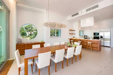 Heated Infinity Pool Villa for 10 Guests in Brela